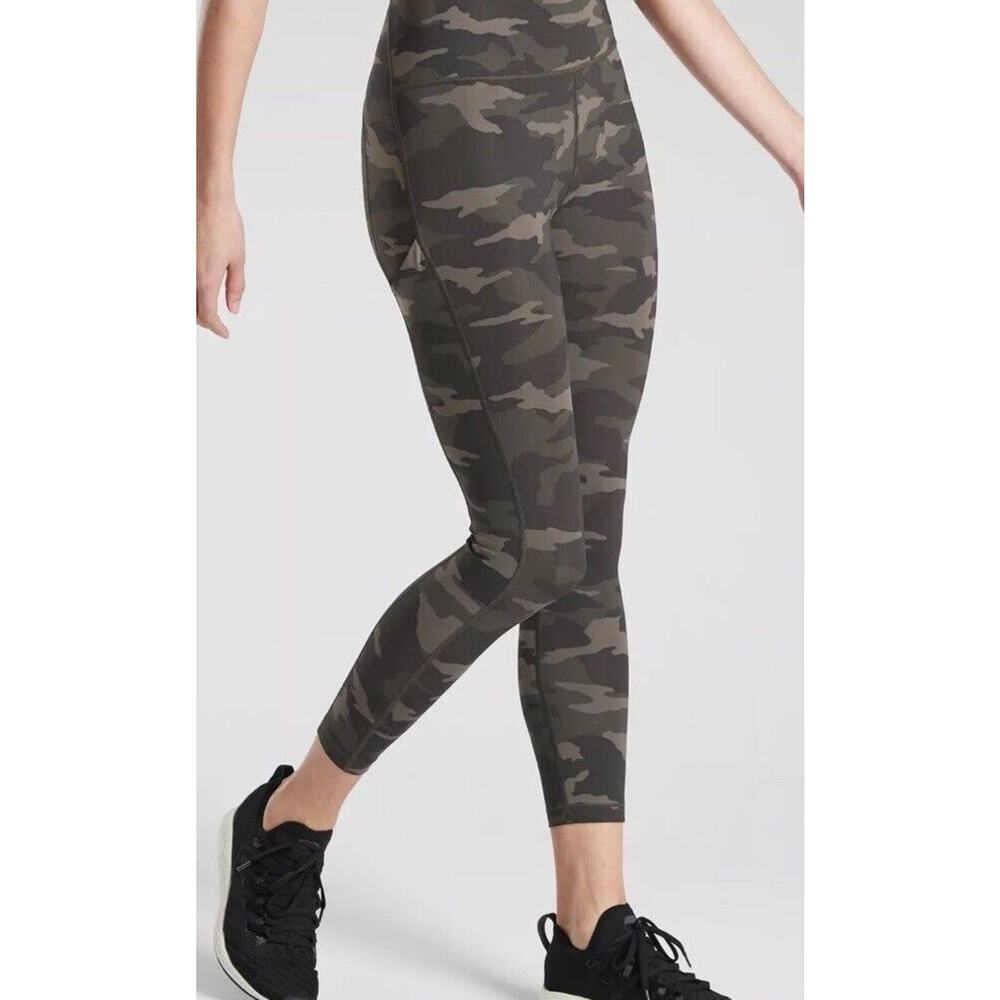 ATHLETA Ultimate Camo 7/8 Tight SZ: Small Olive Camo
